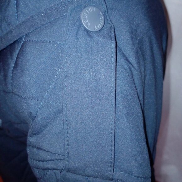 NWOT Tommy Hilfiger Quilted Jacket – Navy, Women’s XL, Logo, Pockets, Button-Up - Picture 5 of 11